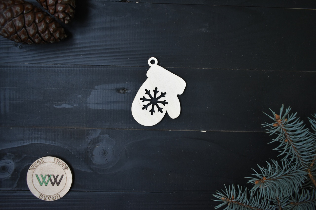 Рукавиця з фанери на ялинку зі сніжинкою, новорічний декор,ЕКО іграшки на ялинку, ялинкові прикраси з дерева