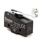 Міні-вимикач з металевим роликом на довгому важелі