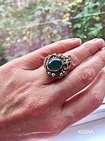 Перстень с природным агатом зеленого цвета из меди с вставками латуни