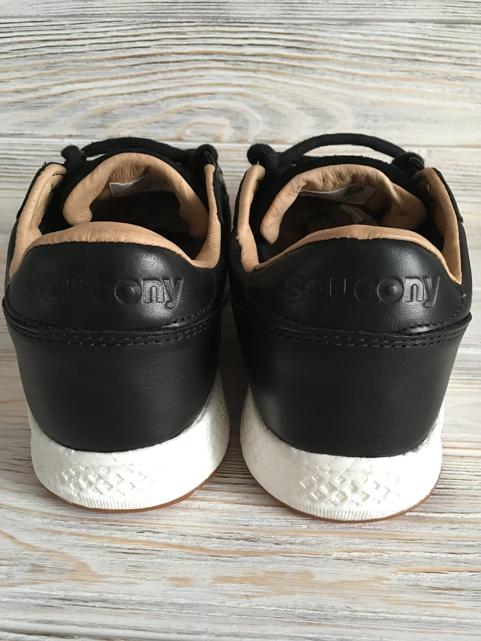 Saucony freedom black hotsell