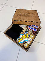 Подарункова дерев'яна коробка для чоловіка, фарбування