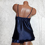 Розмір L (46). Красива атласна синя піжама, комплект для сну двійка, майка та шорти з мереживом, фото 7