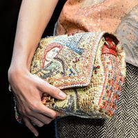 Клатчи, косметички женские