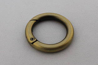 Кільце-карабін, внутрішній діаметр - 25 мм, товщина - 5.5 мм, колір - антик, артикул СК 5571