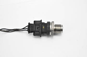 Клапан датчик топлива1.6 D MERCEDES W205 C200 14-
