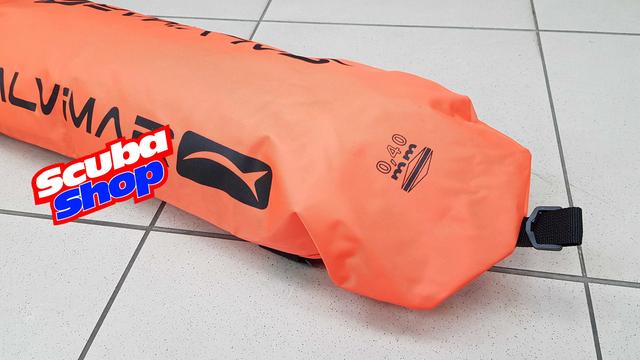 Буй Salvimar Torpedo Nylon з двома прапорами (посилений в нейлоновому чохлі) Буй Salvimar Torpedo Nylon з двома прапорами (посилений в нейлоновому чохлі)