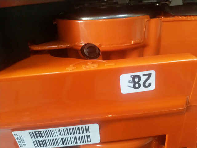 Регульований маслонасос бензопили Хускварна 365 Регульований маслонасос бензопили Хускварна 365