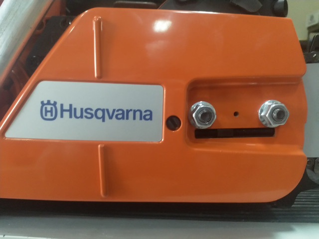 Бічне натягування ланцюга бензопили Husqvarna 365 Бічне натягування ланцюга бензопили Husqvarna 365