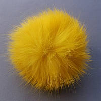 Меховой бубон (помпон) из натурального меха кролика.Цвет жёлтый.Размер 6-8 см