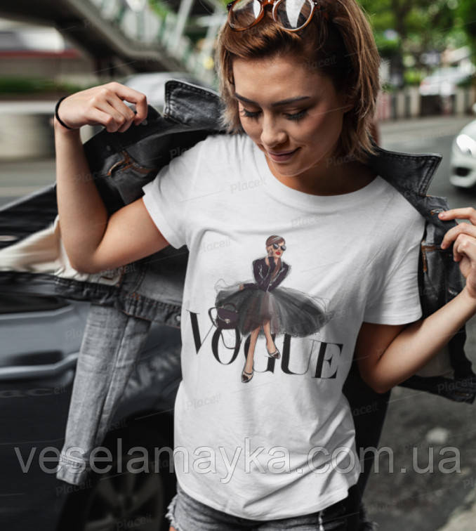 Футболка Vogue з дівчиною