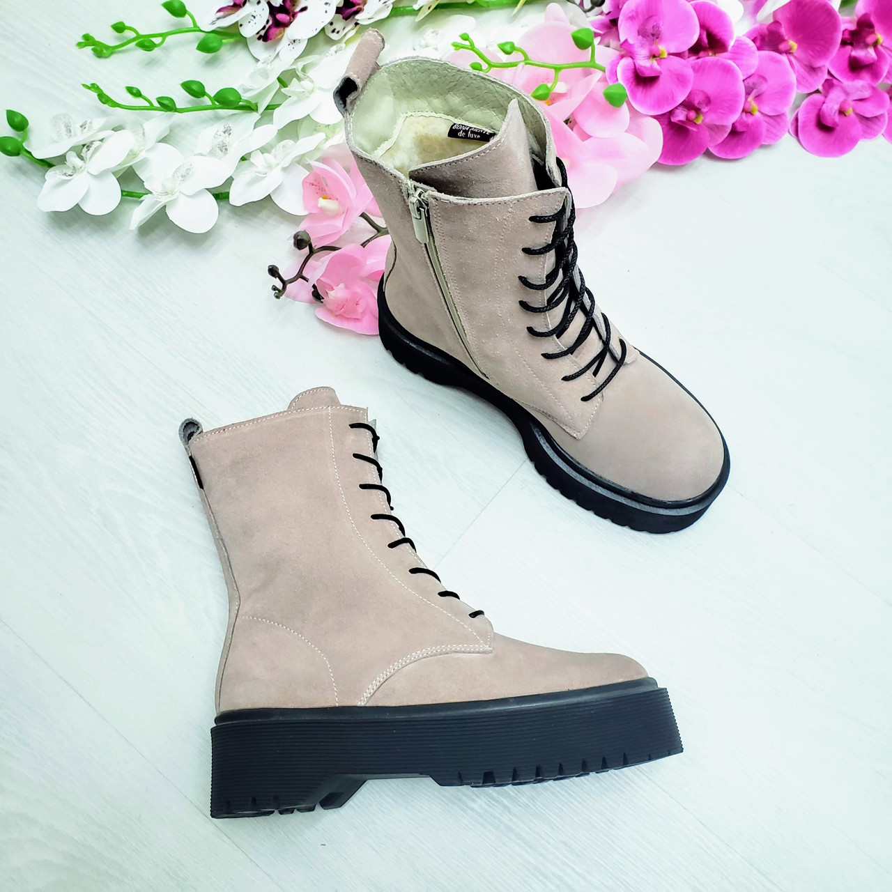 Жіночі демісезонні черевики на шнурівці пудра замша WooDstock, фото 1