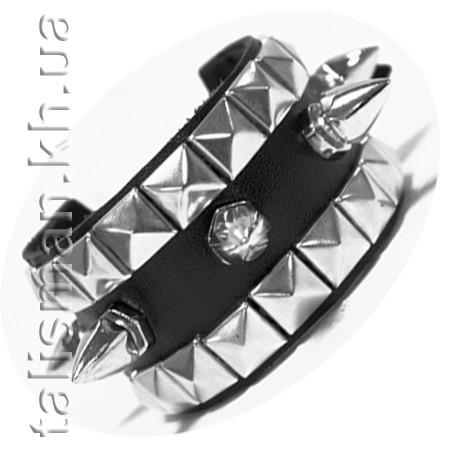 Браслет шкіряний BKB-148 ремінець з шипами і пірамідками