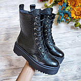 Жіночі зимові чорні лакові високі черевики на шнурівці WooDstock, фото 2