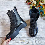 Жіночі зимові чорні лакові високі черевики на шнурівці WooDstock, фото 5