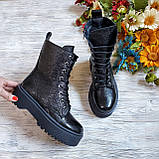Жіночі зимові чорні лакові високі черевики на шнурівці WooDstock, фото 4