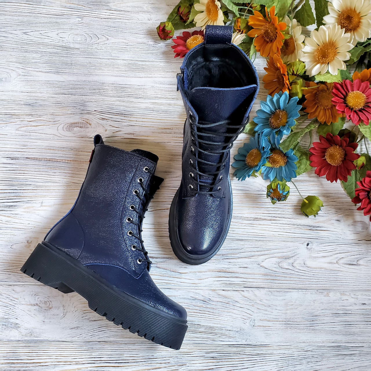 Жіночі зимові черевики високі шкіряні на шнурівці WooDstock синій лак, фото 1