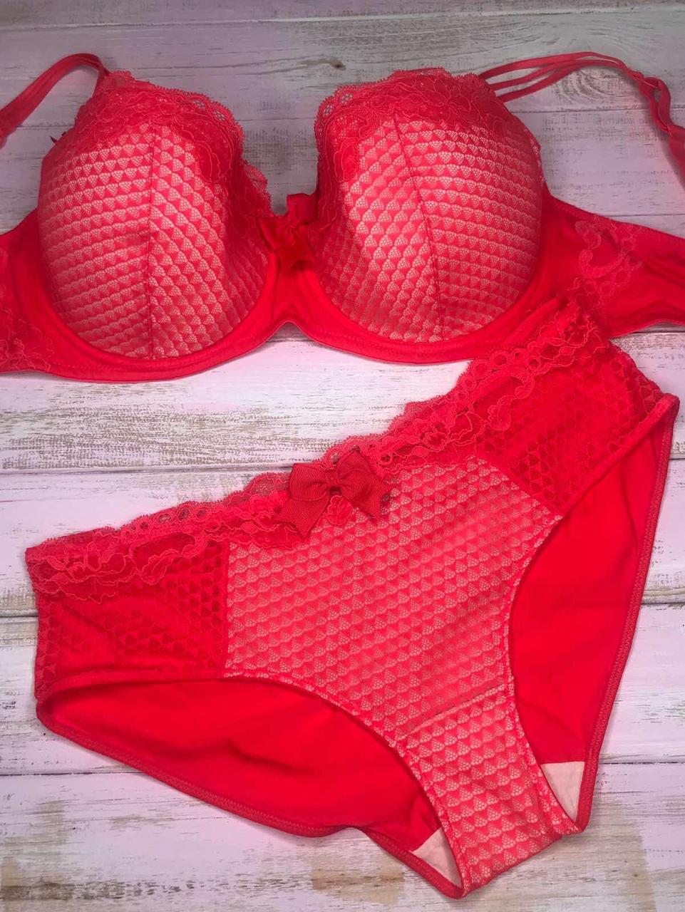 Жіночий комплект спідньої білизни