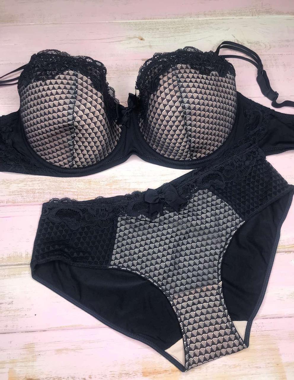 Жіночий комплект спідньої білизни