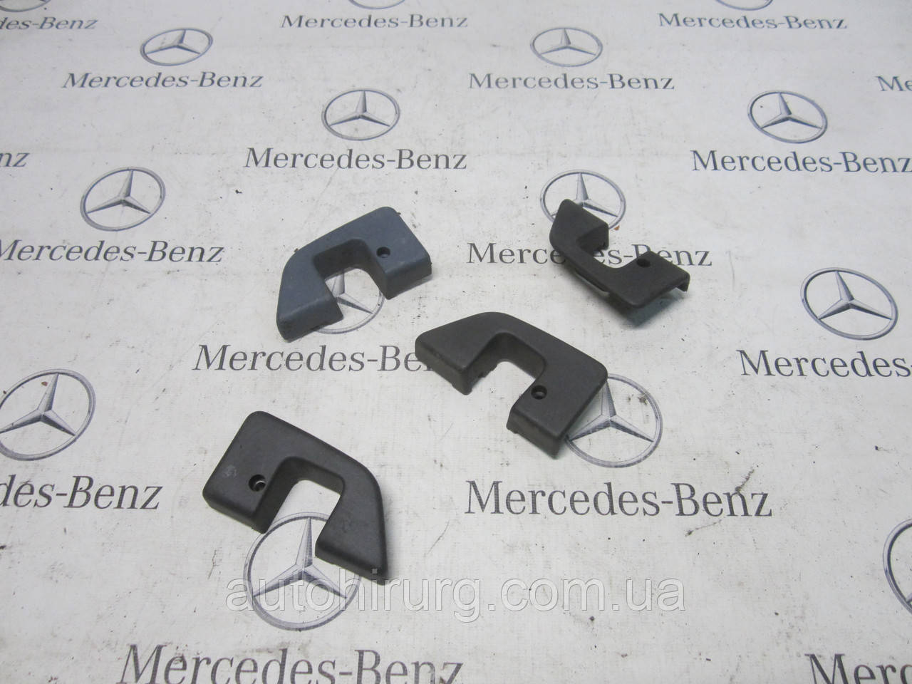 Кришка замка передніх дверей Mercedes-Benz W211 E-Class (A2117230524 / A2117230624)