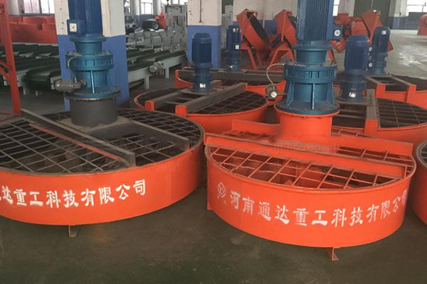 Вертикальний дисковий змішувач для добрив Tongda Fertilizer Machine