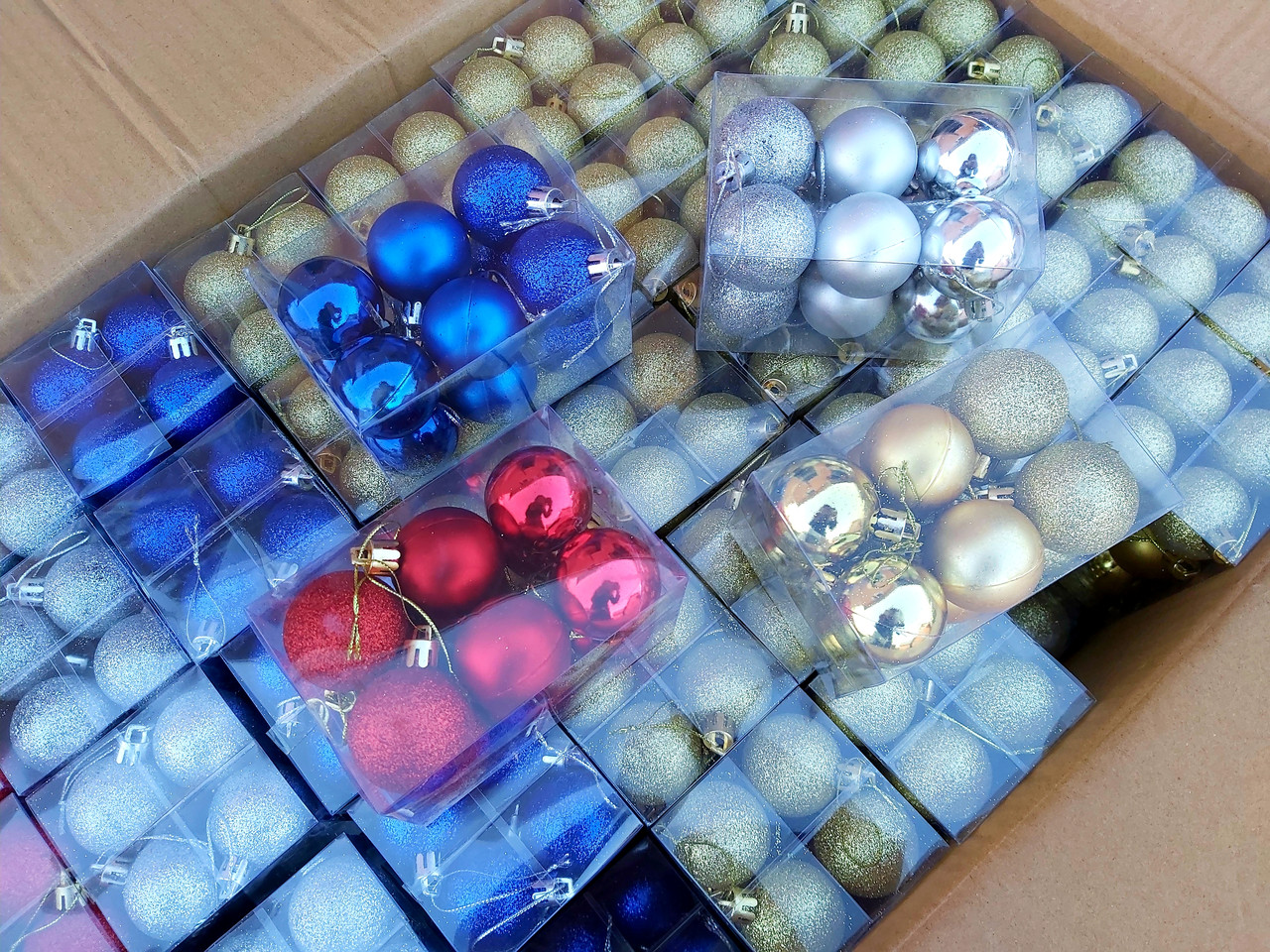 Новорічні кулі на ялинку 4 см 3 в 1 різні кольори