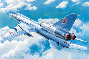 Ту-22 "Бліндер" радянський тактичний бомбардувальник. 1/72 TRUMPETER 01695