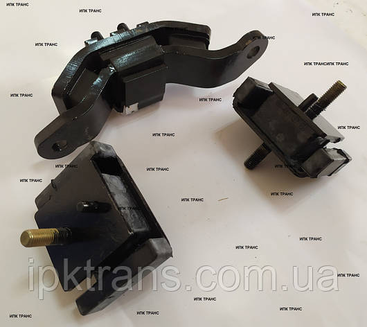Подушки двигуна вилкового навантажувача Komatsu FG25T-16 3EB0151130, 3EB-01-51130, фото 1