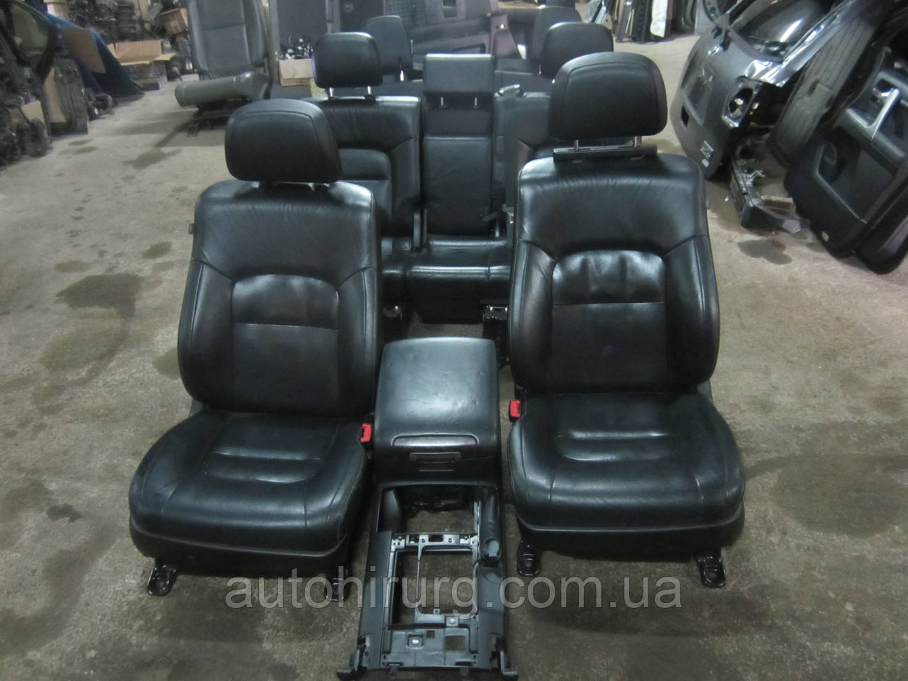 Салон Toyota land cruiser 200