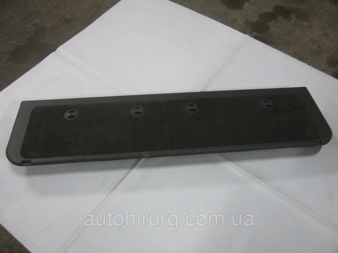 Обшивка кришки багажника (ляди) Toyota land cruiser 200 (64870-60021 / 64780-60320 / 64880-60021)