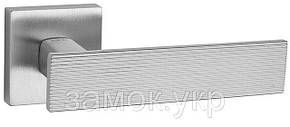 Ручка дверна на розетці Tupai LINA 4 3042 Q хром матовий (Португалія)