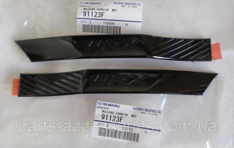 Subaru WRX 2011-2014 емблеми молдинги накладки чорні на крила передні Нові Оригінал, фото 1