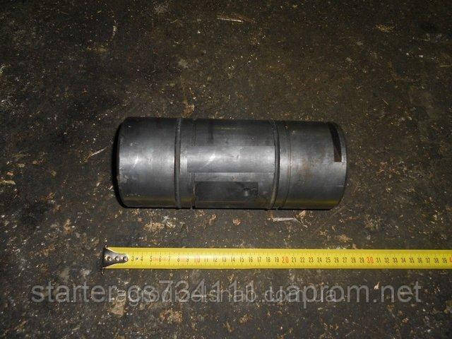 Вісь 700А.28.00.010 в зборі