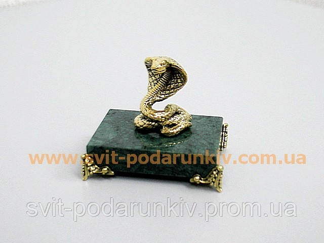 Сувенир статуэтка Змея - Кобра на подставке с бронзовыми ножками - фото 1 - id-p11053316