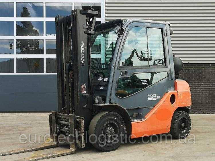 Вилковий навантажувач Toyota 02-8FGF25.
