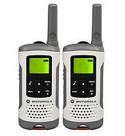 Рация Motorola TLKR T50 (0.5W, PMR446, 446 MHz, до 6 км, 8 каналов, 4xAAA), комплект 2шт, бело-серая)