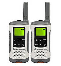 Рація Motorola TLKR T50 (0.5W, PMR446, 446 MHz, до 6 км, 8 каналів, 4xAAA), комплект 2 шт., біло-сіра)