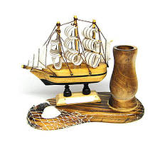 Статуетка Вітрильник з підставкою для ручок