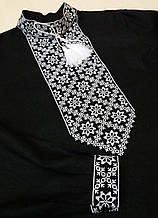 Чоловіча вишиванка Чорна з білою вішивкою