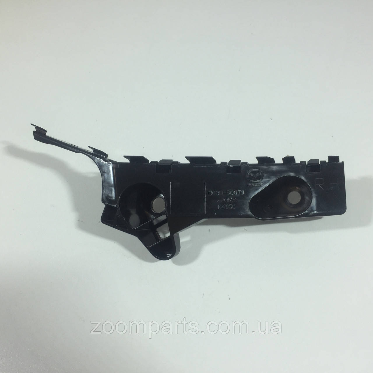 Кронштейн бампера переднього правий Mazda B63B500T1B