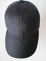 Чоловіча кепка чорного кольору