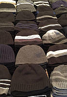 Чоловіча вовняна шапка на флісовій підкладці .