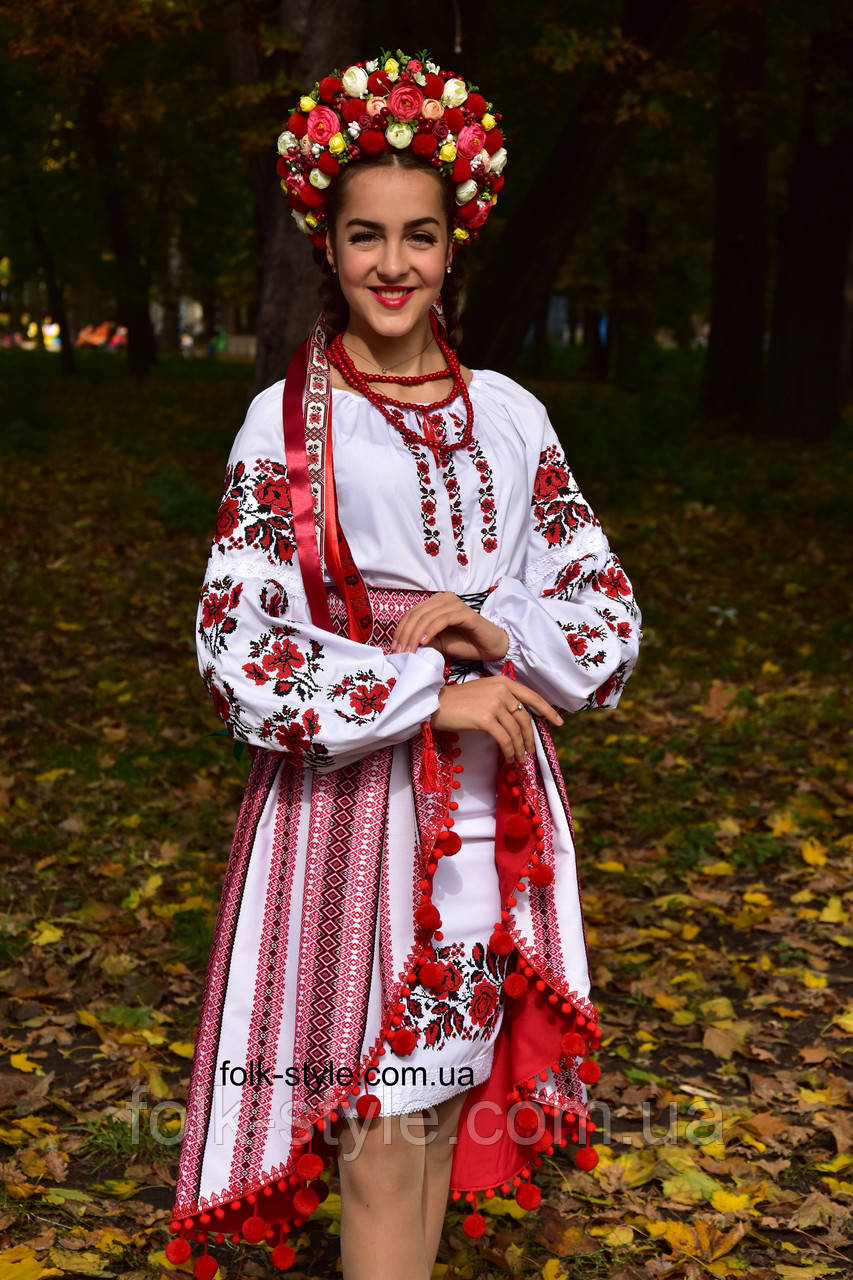 Український національний жіночий костюм із шлейфом №134(42-48р.)