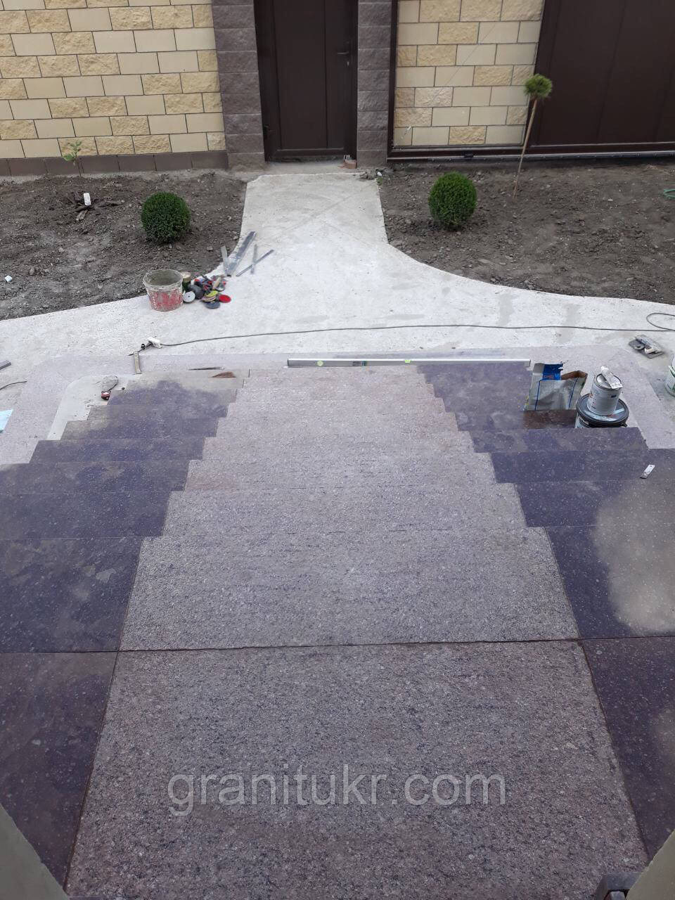 Облицювання гранітом ,Сходи гранітні в Дніпрі и Дніпропетровській області !