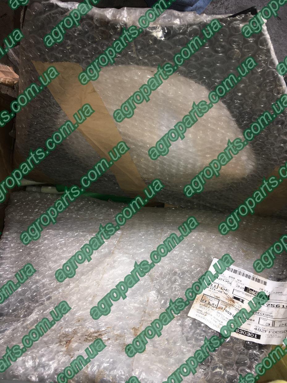 Щиток H175610 боковина H136957 John Deere SHIELD, ECCENTRIC HXE88698 пластина Н175610