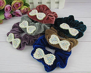 Велюрові гумки для волосся з перловими бантиками Ø 11 см 12 шт/уп. кольорові