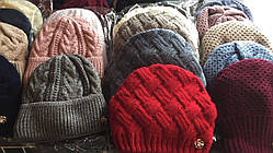 Жіноча шапка на флісі