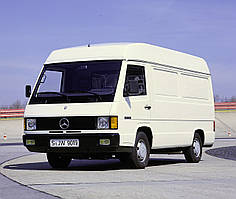 Mercedes MB100D (1987-1996) лобове скло, триплекс