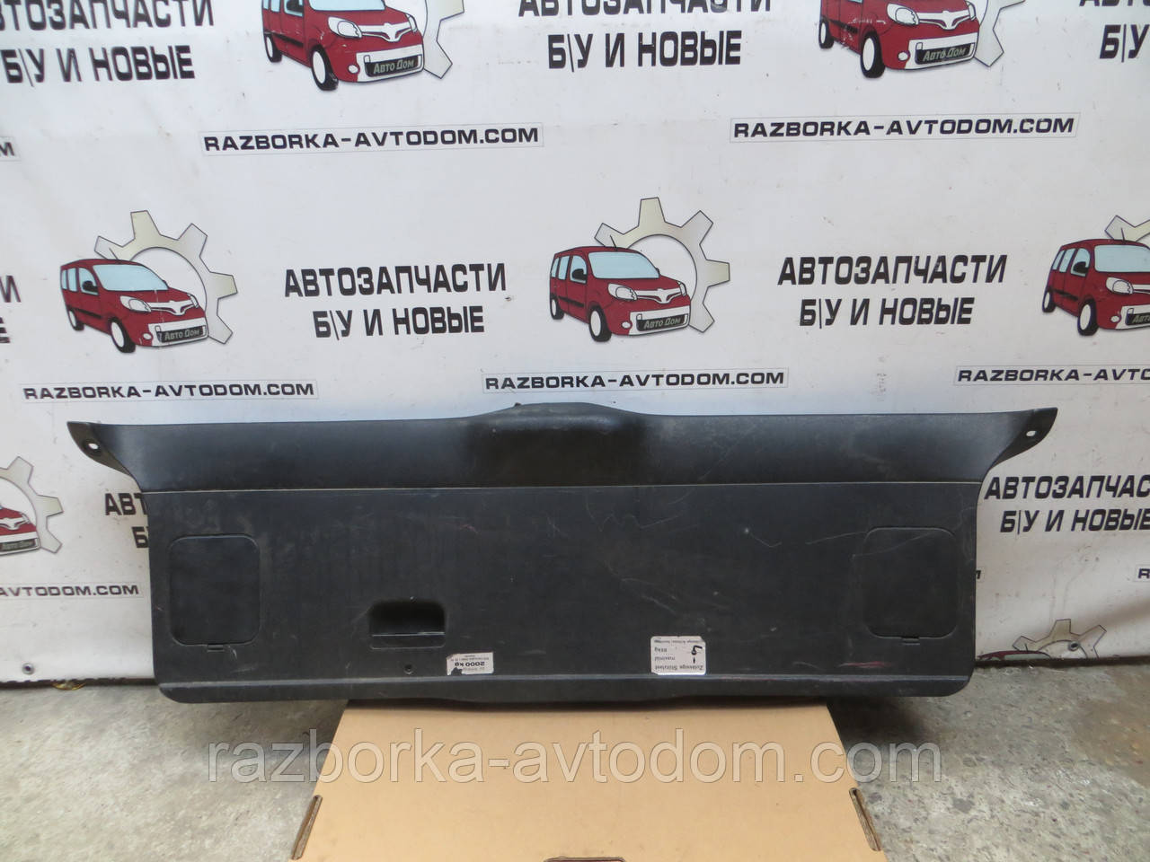 Карта обшивки багажника (універсал) VW Passat b3 (1988-1993) OE: 333867605