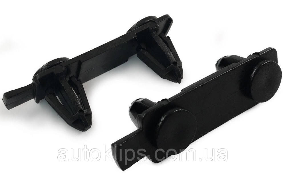 Кліпса кріплення решітки VW Crafter OEM: 2E0821817