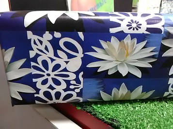 Подарункова коробочка синя з квітами